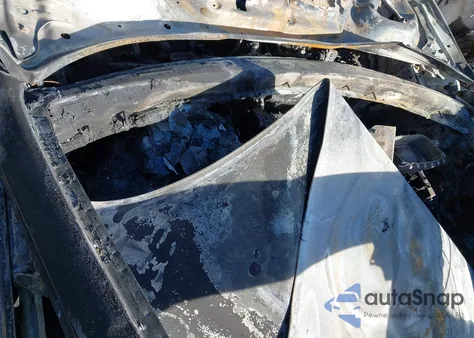 2017 Genesis G90 3.3T Premium из США, поврежденный, VIN KMHG34JA2HU033392